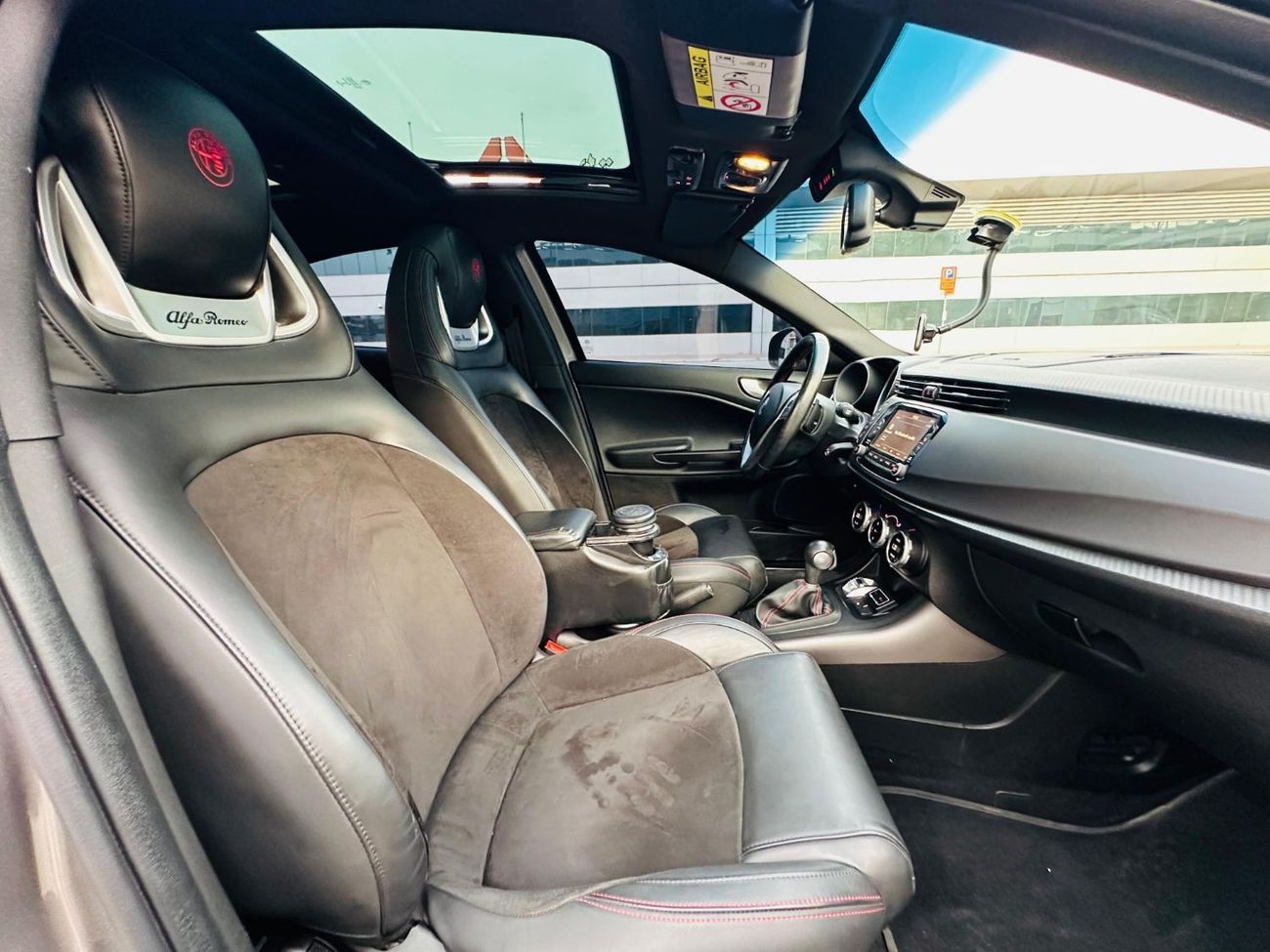 ألفا روميو جوليتا Veloce AED 710 PM | ALFA ROMEO GIULIETTA 1.8 TC I4 | GCC | 0% DP | WELL MAINTAINED | STYLING EXTERIO