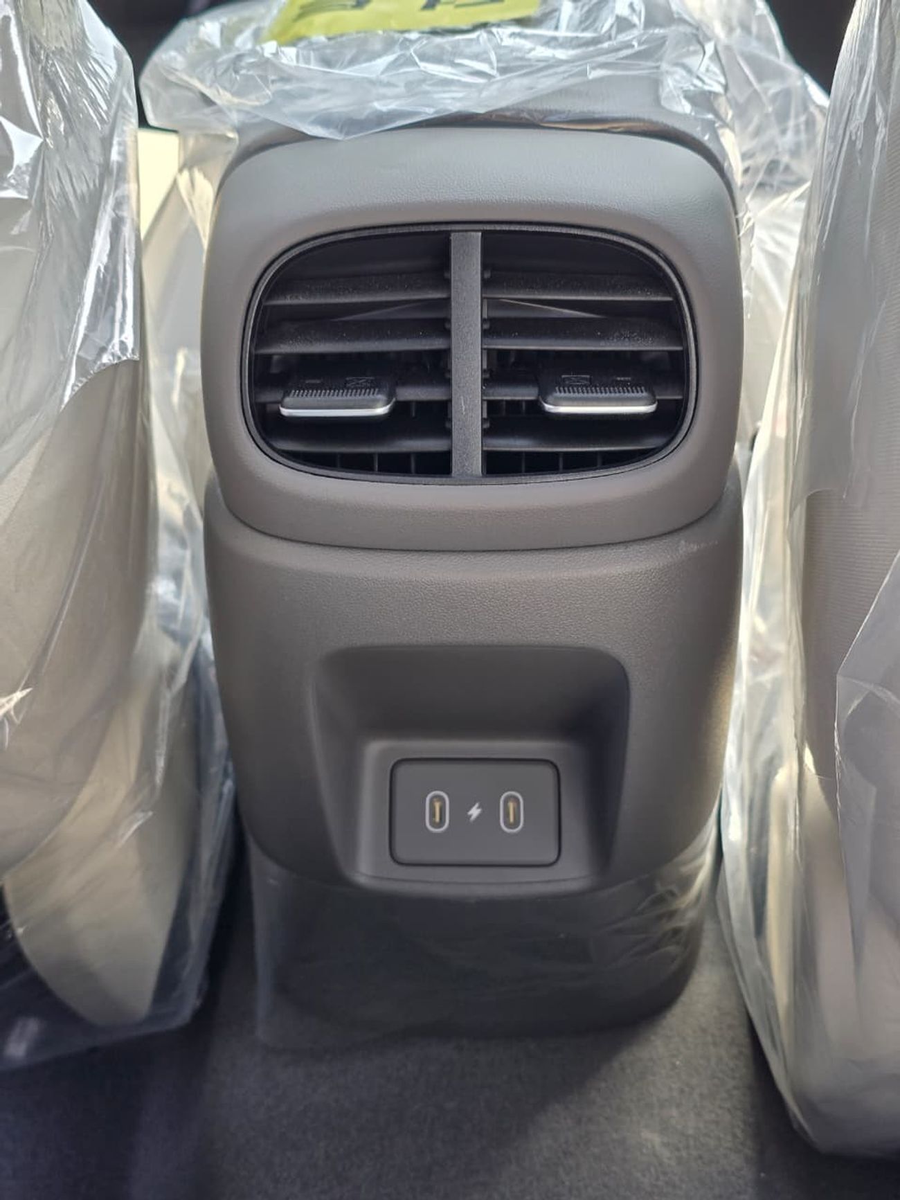 هيونداي إلانترا 2024 Hyundai Elantra 1600cc 2WD Comfort Automatic