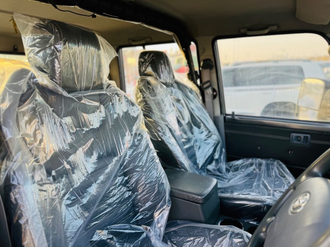 تويوتا لاند كروزر 70 Toyota Land Cruiser hardtop 5 door