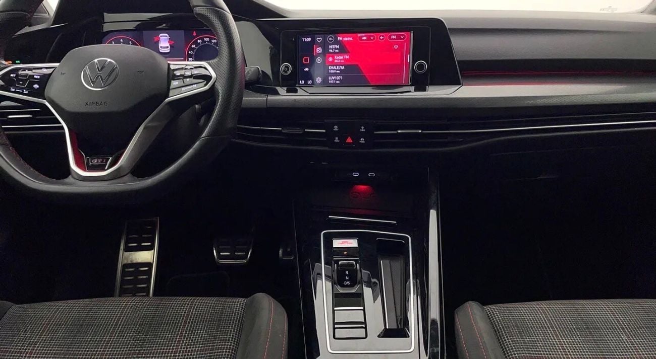 فولكس واجن جولف GTI