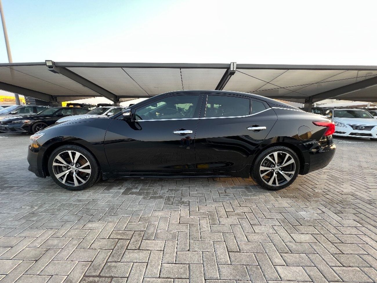Used Nissan Maxima Platinum 2017 full loaded 2017 for sale in Sharjah