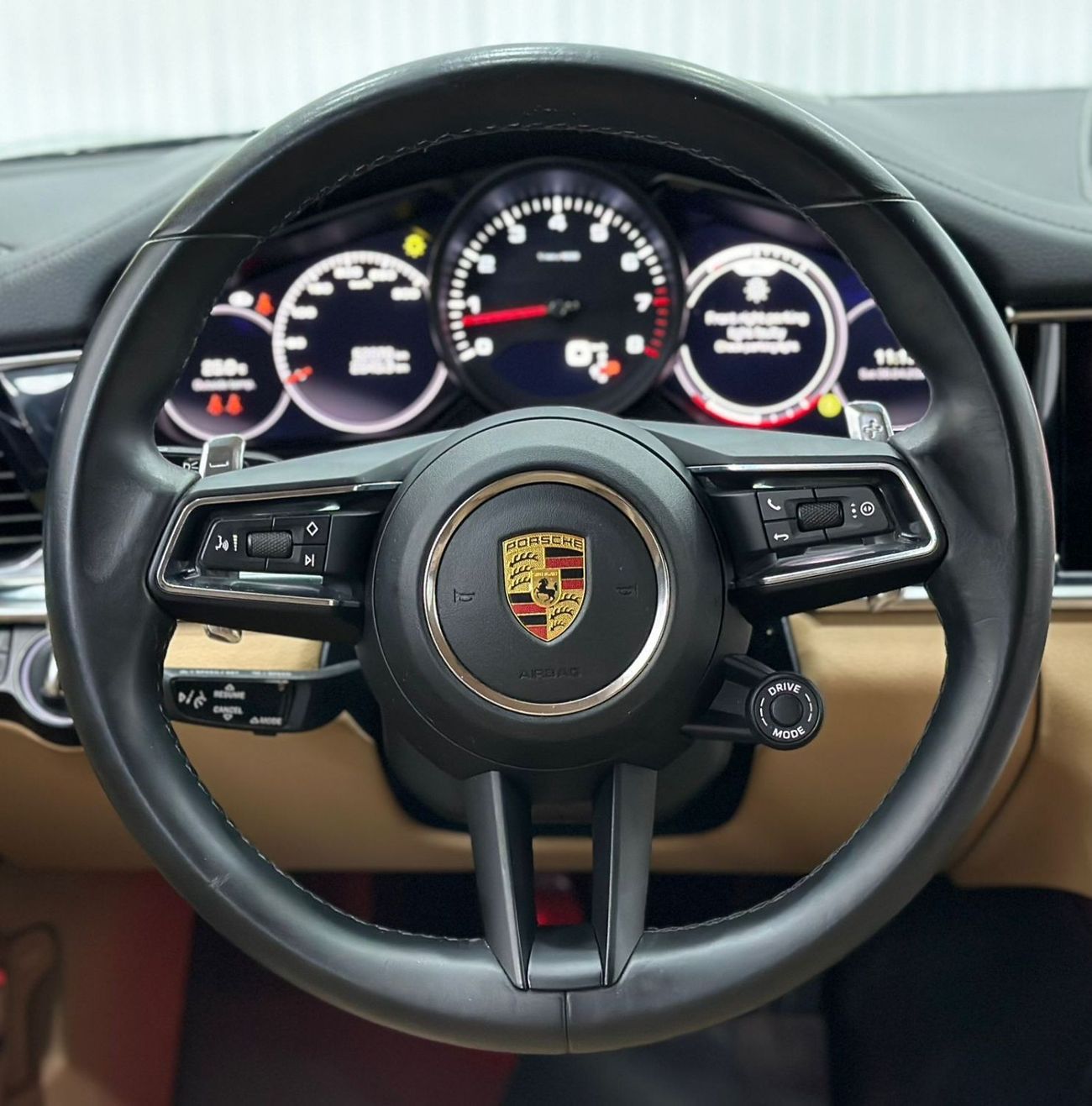 Porsche Panamera 2018 Porsche Panamera 4, Al Naboodah Warranty, Full Al Naboodah Service History