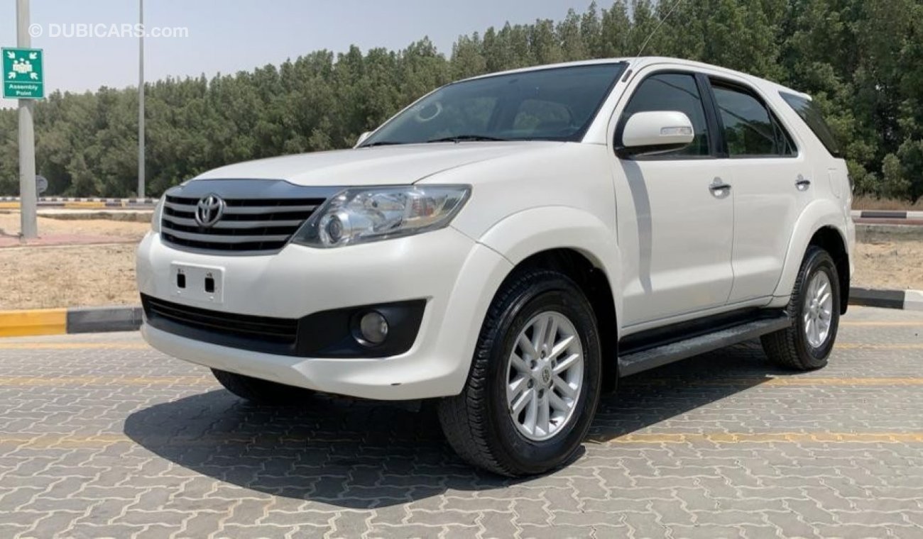 Toyota Fortuner 2014 V4 4x4 Ref#237