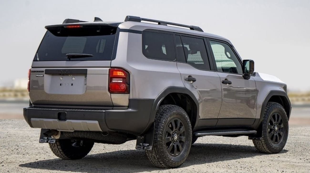 تويوتا برادو GXL 1ST EDITION TOYOTA PRADO 250 2.4P AT FIRST EDITION MY2025 – SAND & GREY ROOF