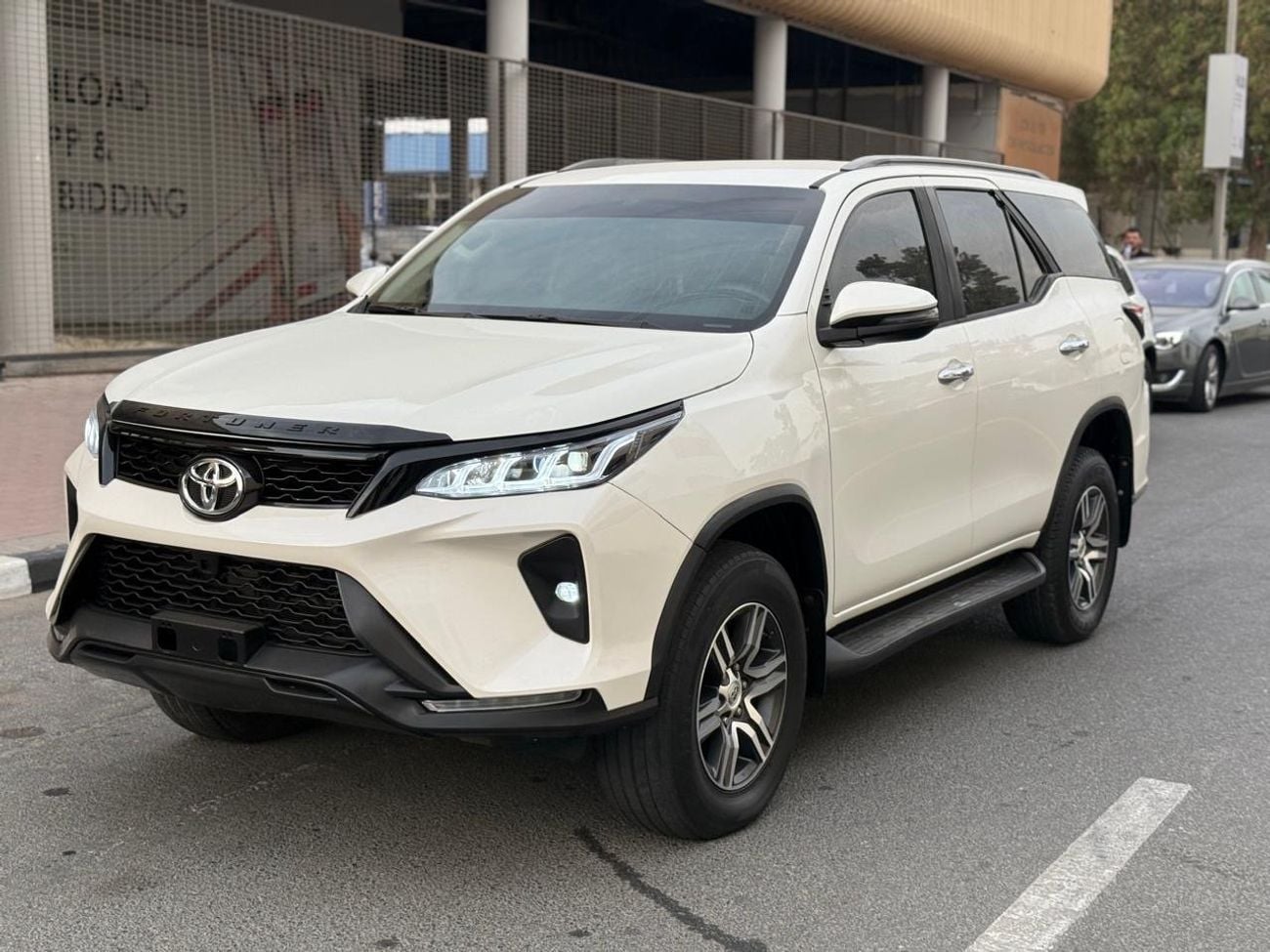 Toyota Fortuner EXR 2.7L (160 HP)