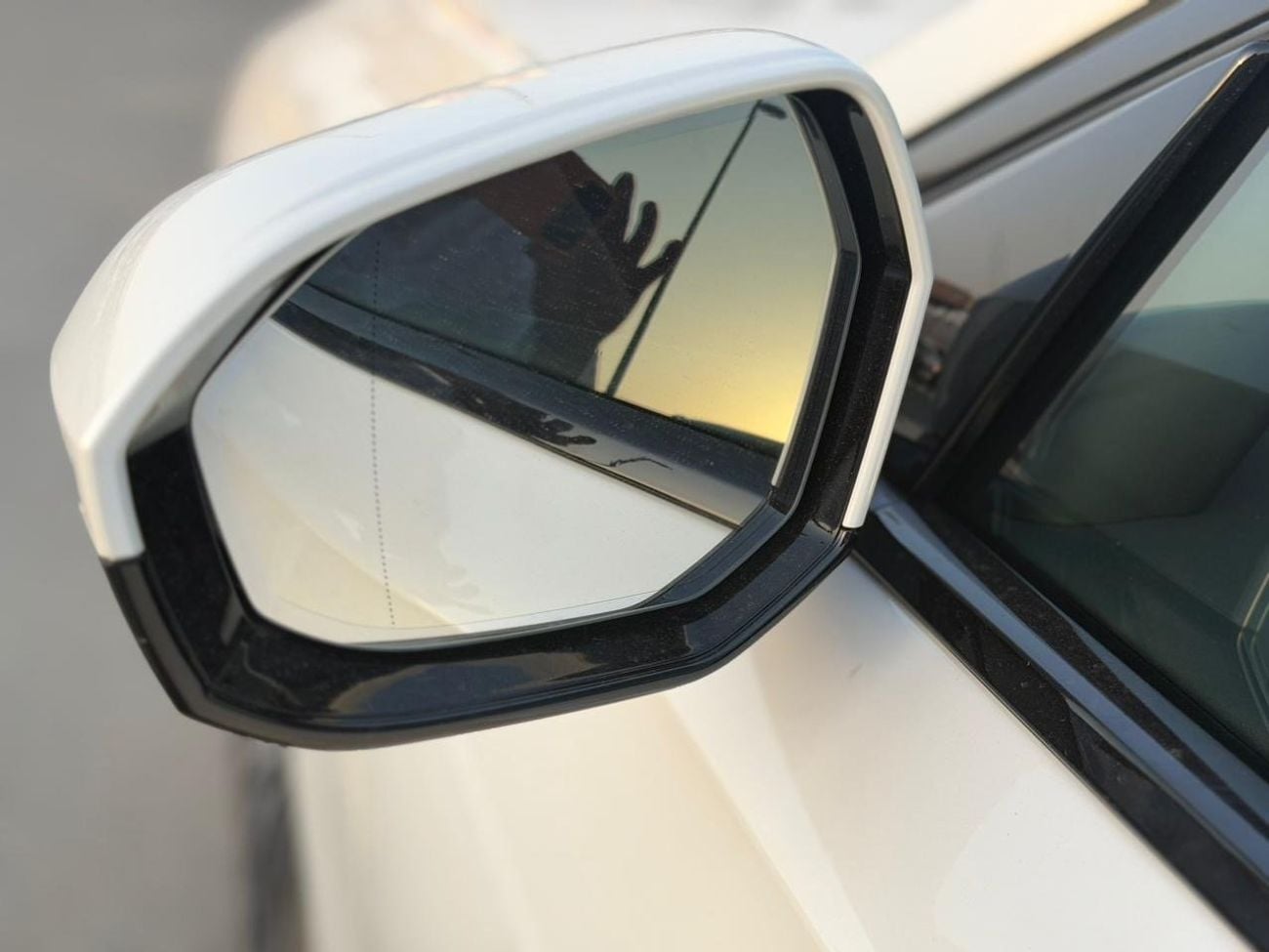 بي أم دبليو 740i MASTERCLASS M SPORT PACKAGE بي إم دبليو 740i بمحرك V6 سعة 3.5 لتر موديل 2025 كاملة المواصفات