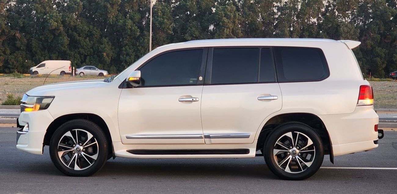 تويوتا لاند كروزر GX.R V8 upgrade 2021