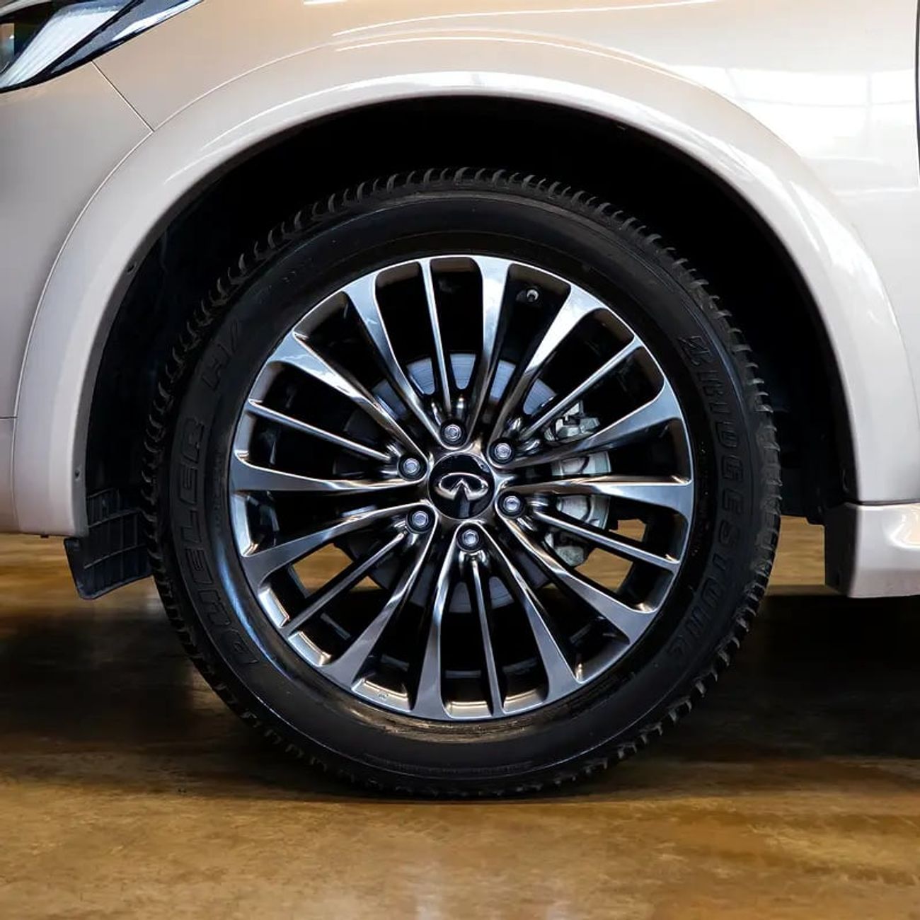 إنفينيتي QX80 Sensory ProActive 8 5.6L