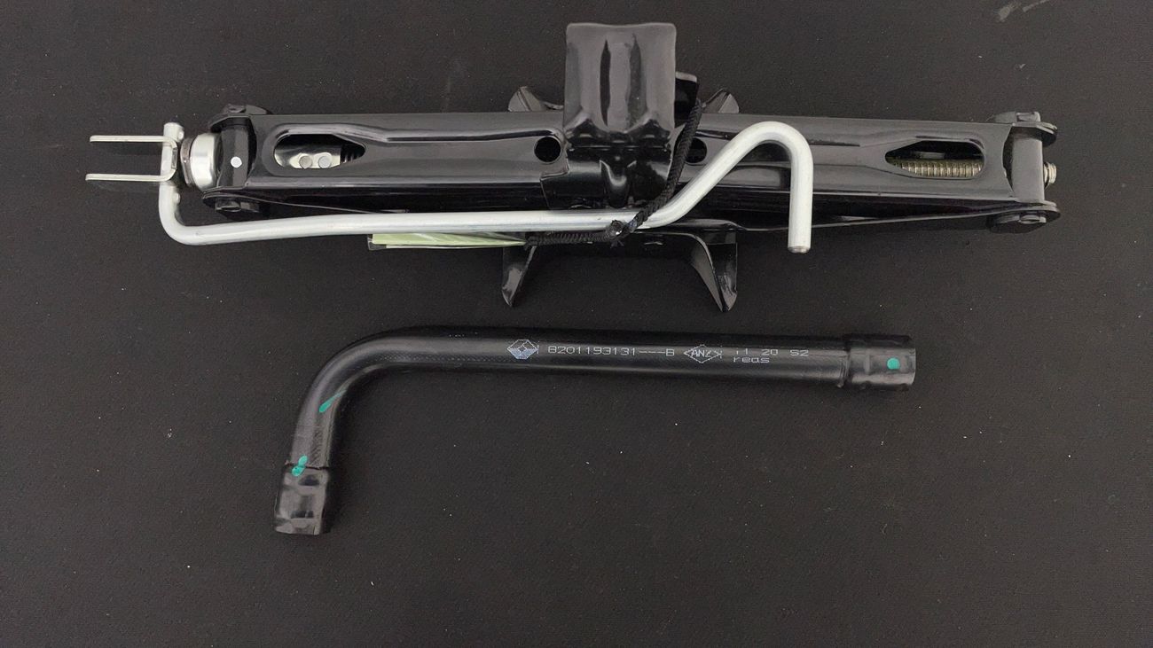 Renault Duster PE 1.6 | Zero Down Payment | Home Test Drive