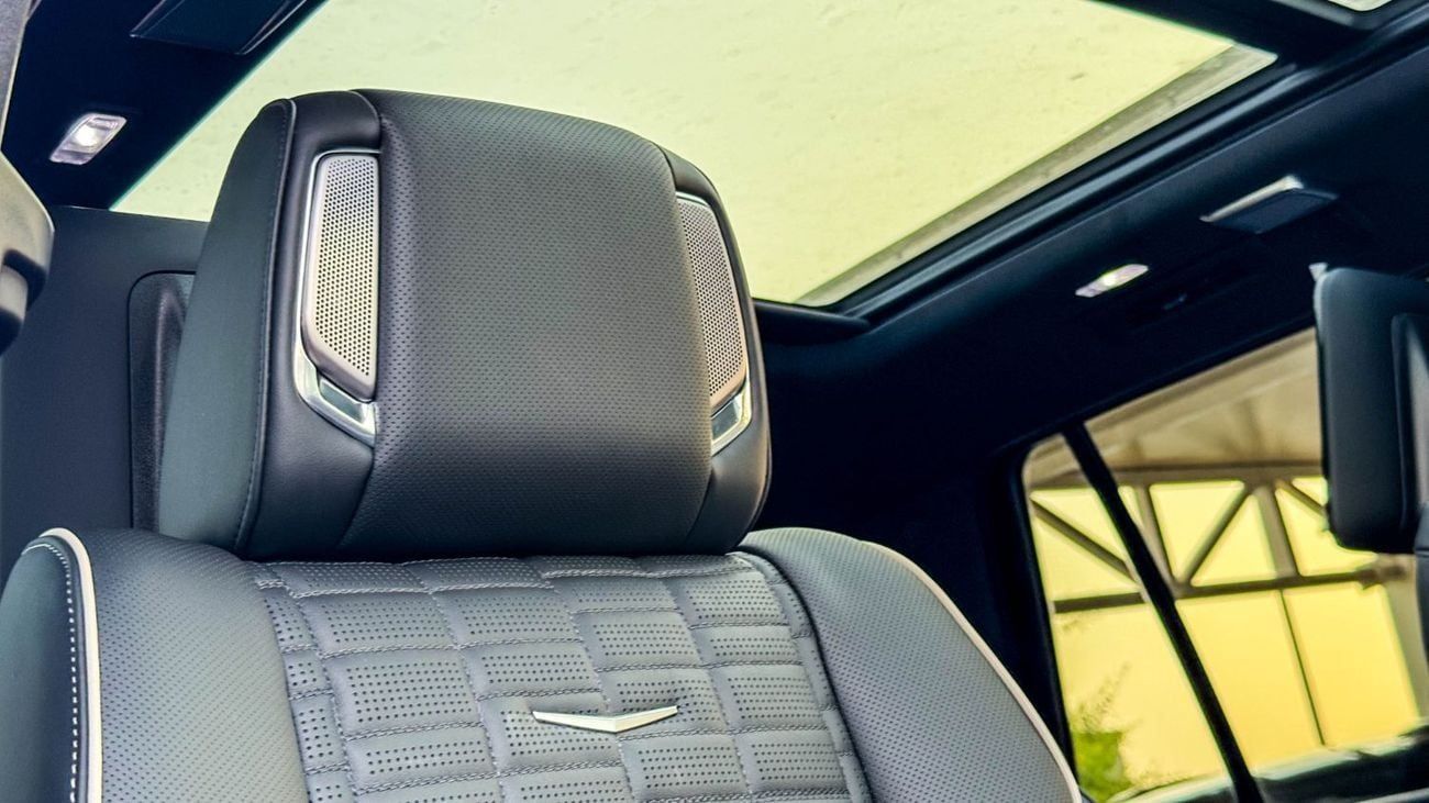 Cadillac Escalade Sport Platinum 6.2L 4WD Sport Platinum 2025 Brand New American Specs 6.2L V8