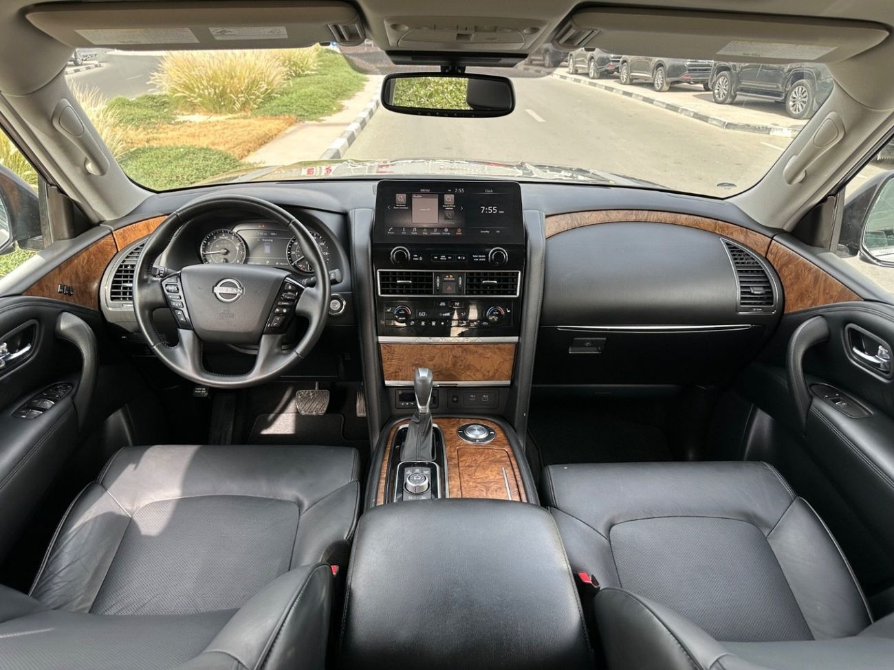 نيسان أرمادا SL 360 camera, sunroof perfect condition Full Option