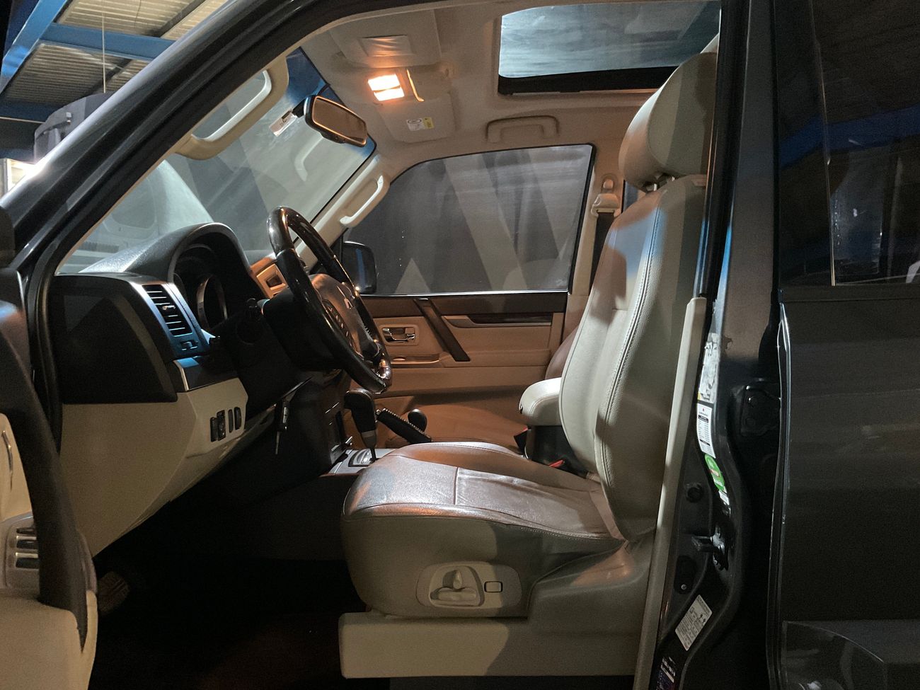 ميتسوبيشي باجيرو GLS Highline | شامل الضمان | 0 ﺪﻔﻋﺓ ﺃﻮﻟﻯ