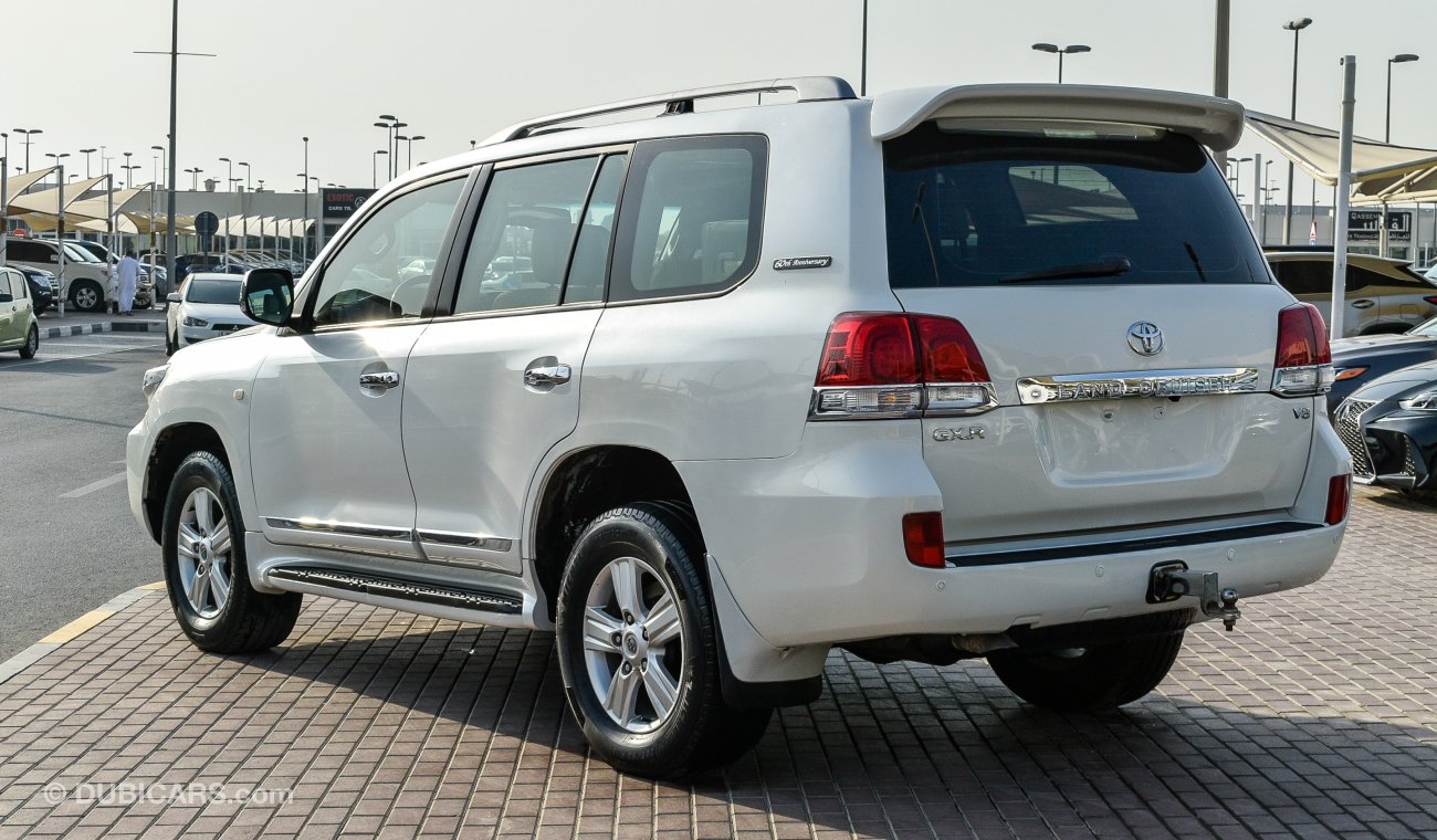 Toyota Land Cruiser GXR V8