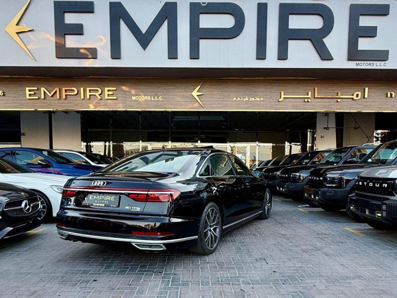 Audi A8 L 60 TFSI quattro 4.0L (460 HP)