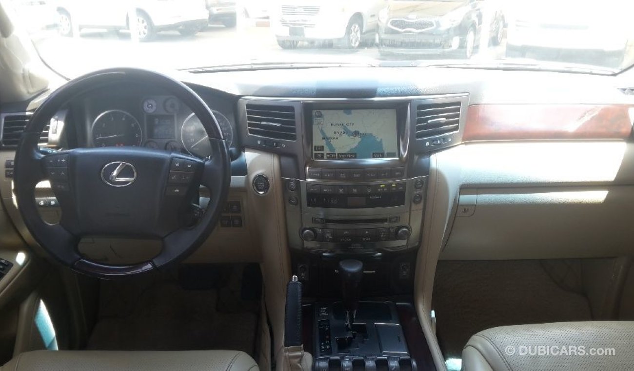 Lexus LX570