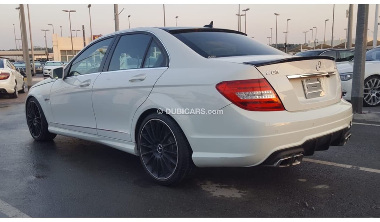 مرسيدس بنز C 300 مرسيدس C300 كت 63 موديل 2012 السياره بحاله ممتازه ولا تحتاج اي مصروف السياره فل وابشن مسرفسه بالكامل
