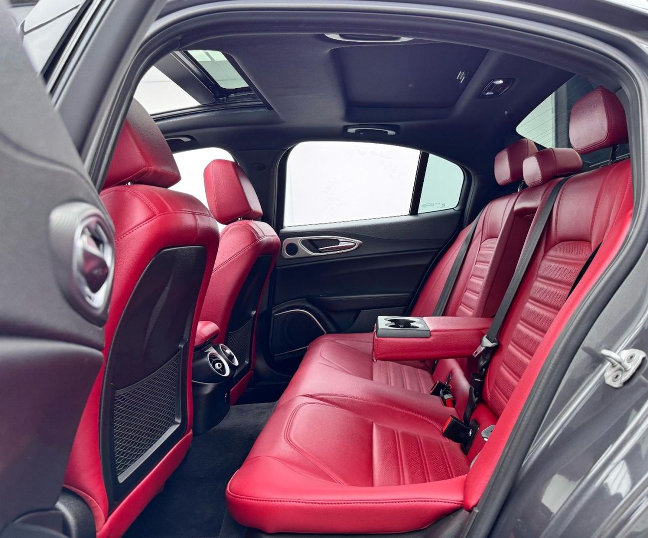 Alfa Romeo Giulia 2023 Alfa Romeo Giulia Q2 Veloce, 2027 Alfa Romeo Warranty + Service Pack, Low Kms, GCC