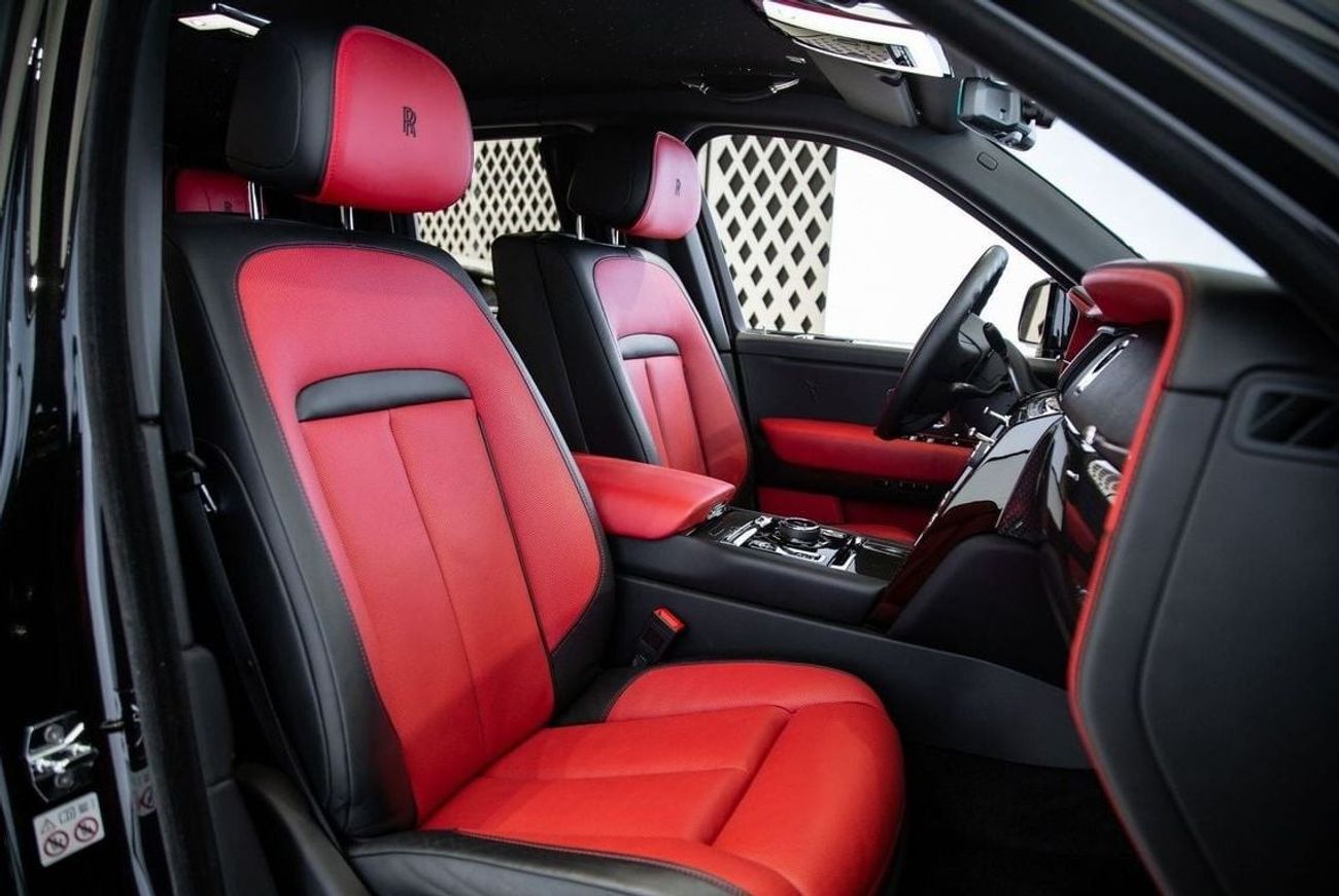 رولز رويس كولينان BLACK BADGE