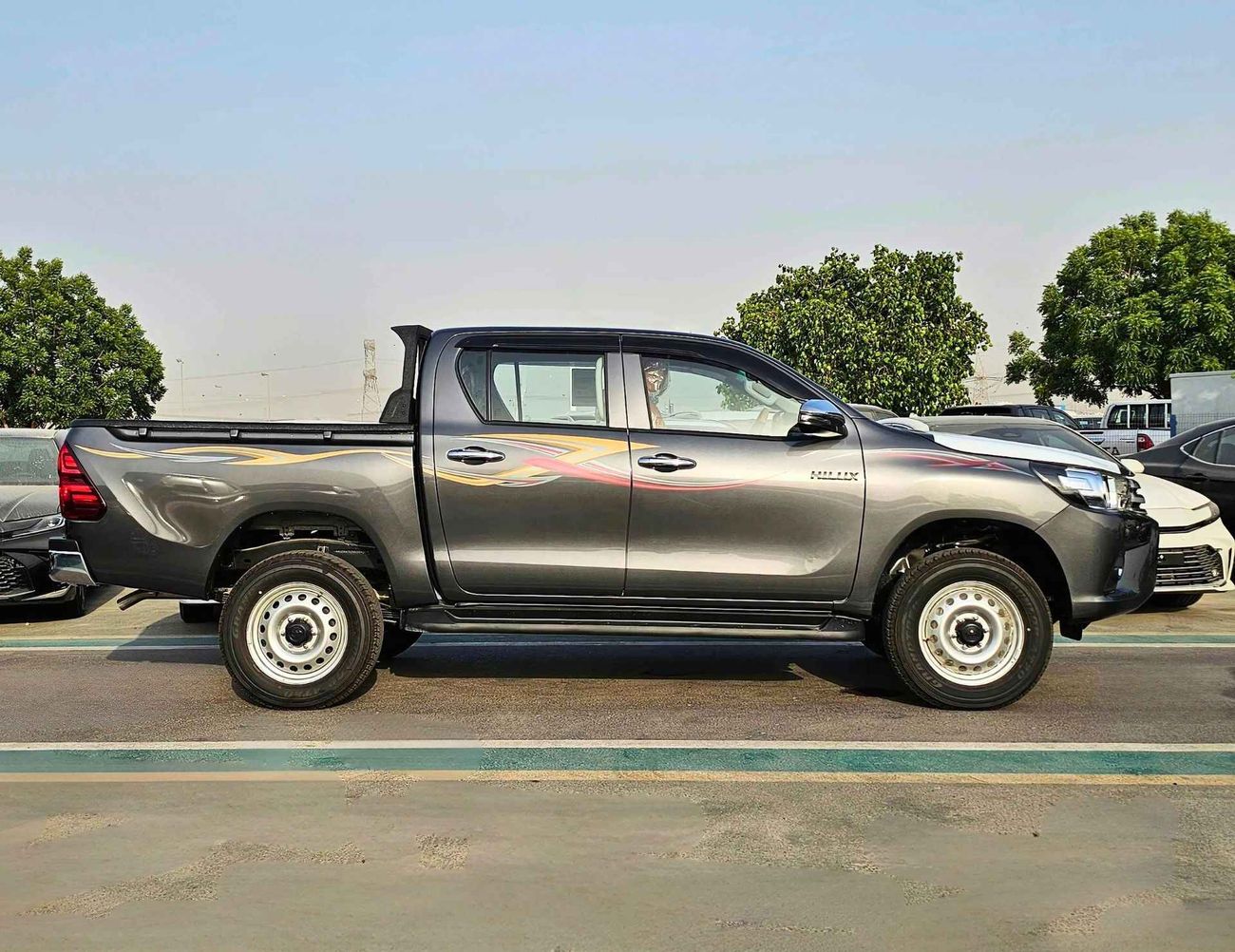 Toyota Hilux NARROW BODY WITH STICKER / A/T / 2.4L V4 DIESEL / 4WD (CODE # HDB)