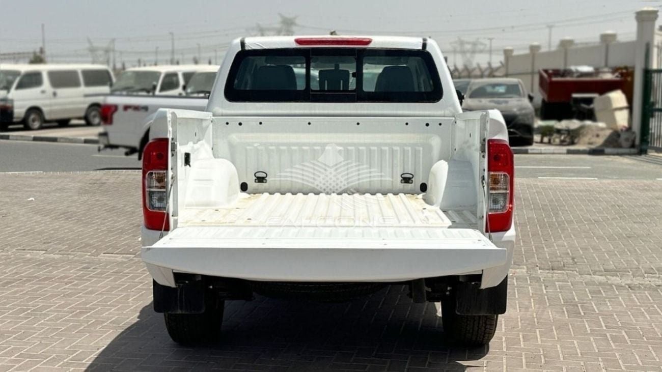 Nissan Navara Nissan/Navara/ 2.5 Diesel  XE 4X4 DC PLUS MT