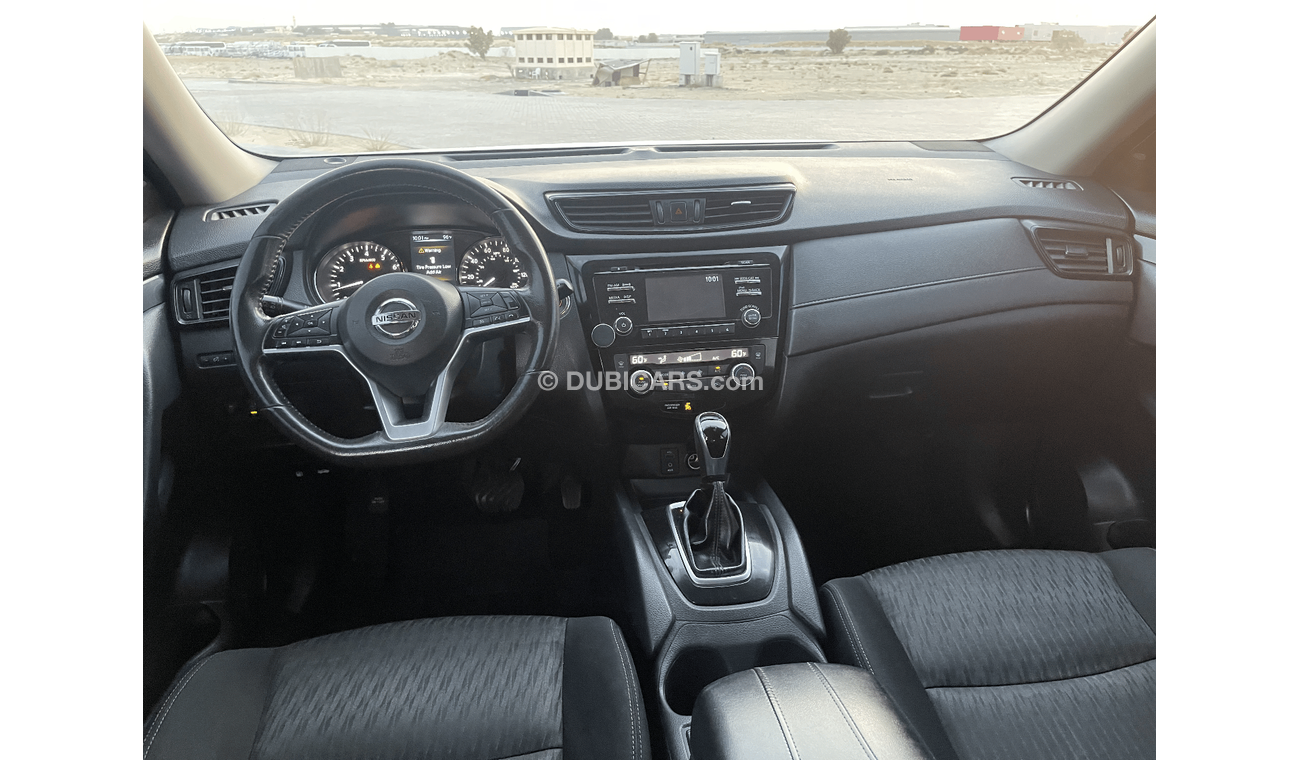 Nissan Rogue nissan rouge 2017 usa in very good    Nissan Pathfinder    Excellent Condition (USA  _ SPEC) - MODEL