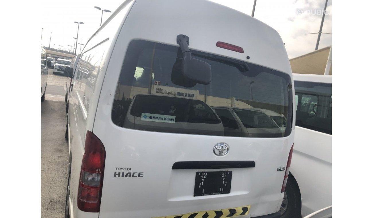 تويوتا هاياس Toyota Hiace Highroof Van 2017. Excellent condition