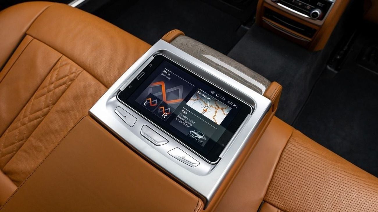 بي أم دبليو 730Li - 2021 - GCC Specs