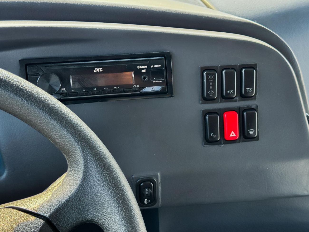 Mitsubishi Fuso FA 4D37 3.9L RWD / Comfortable Eco Friendly 37 Seater Bus / Diesel / Book Now!