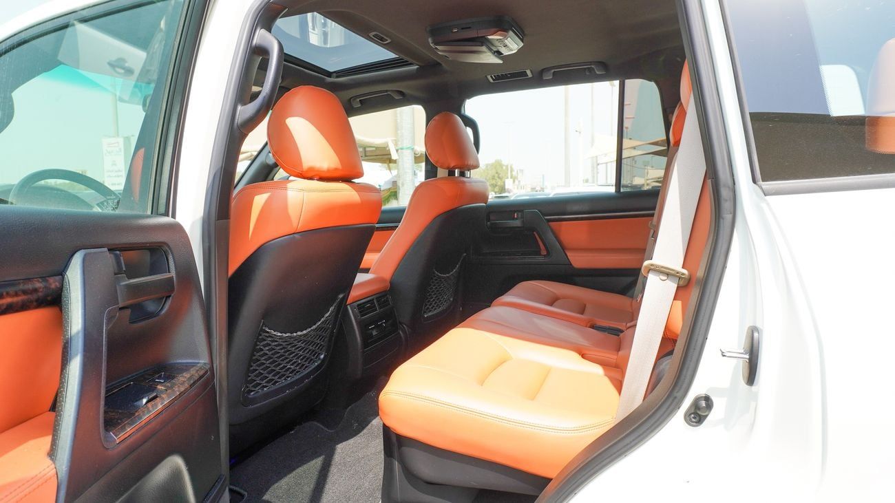 Toyota Land Cruiser GXR V8