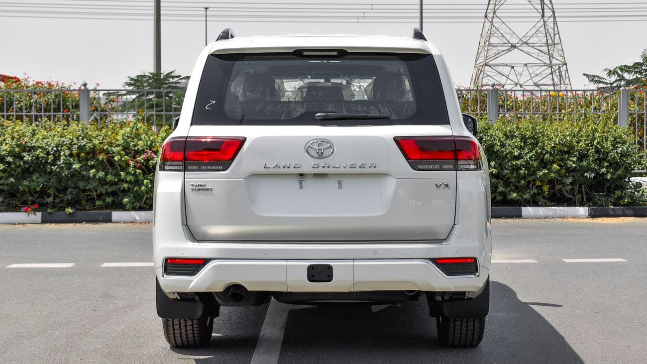 Toyota Land Cruiser ECT0076 - Toyota Land Cruiser VX - 3.5L Petrol - White/Black (Rear Seat Entertainment, Leather Seats