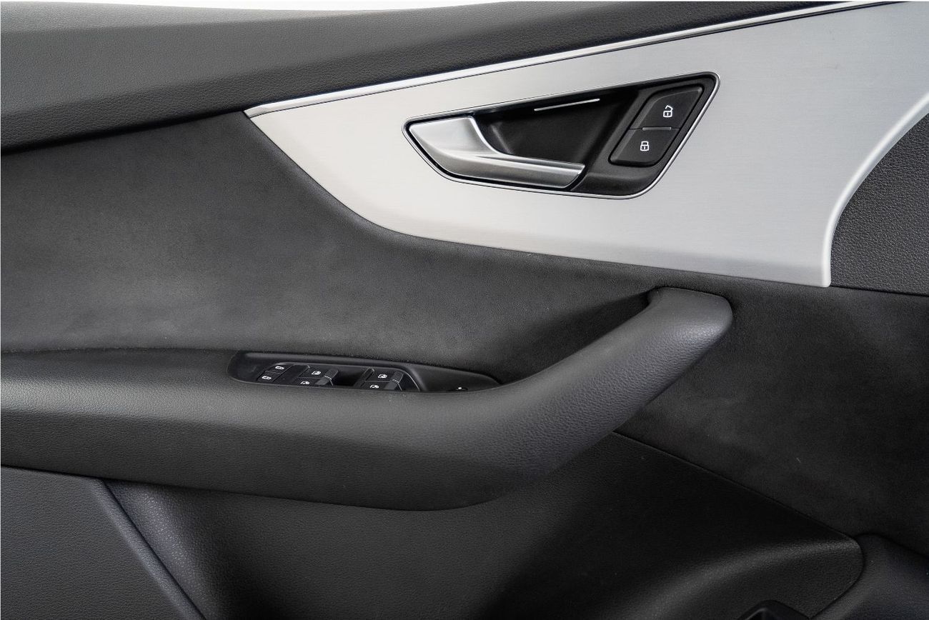 Audi Q7 55 TFSI quattro S-Line 3.0L