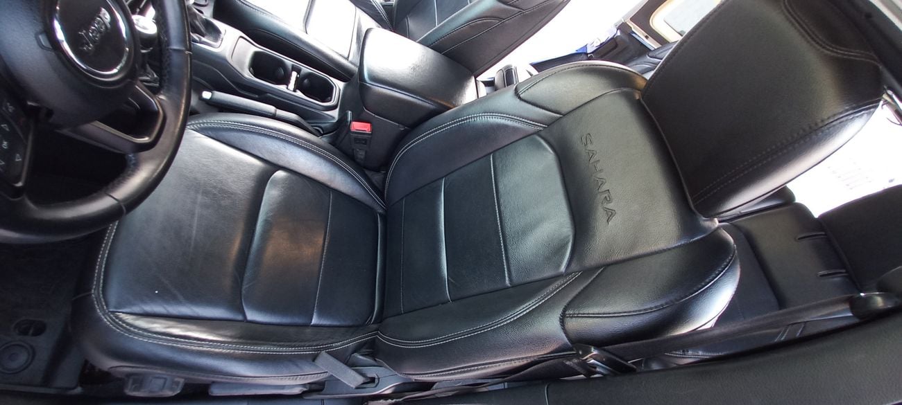 Jeep Wrangler Unlimited Sport 3.6L A/T WITH SAHARA LEATHER INTERIOR AND RIMS PARTIAL SERVICE HISTORY