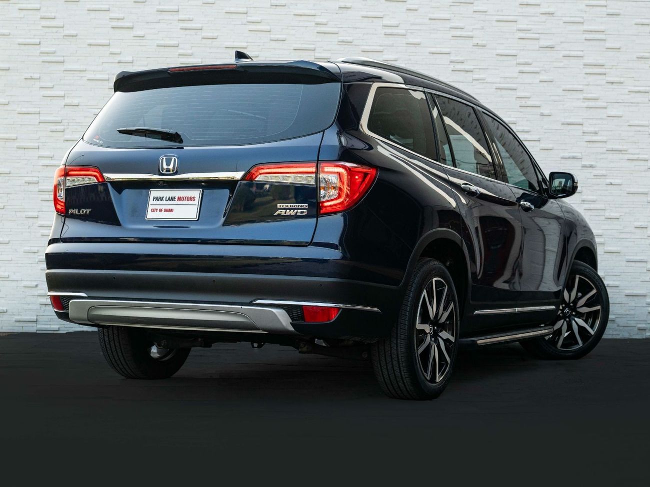 Honda Pilot AED 1887 PM • PILOT AWD TOURING • ONLY 28,000 KMS • 7-SEATER • PRISTINE CONDITION