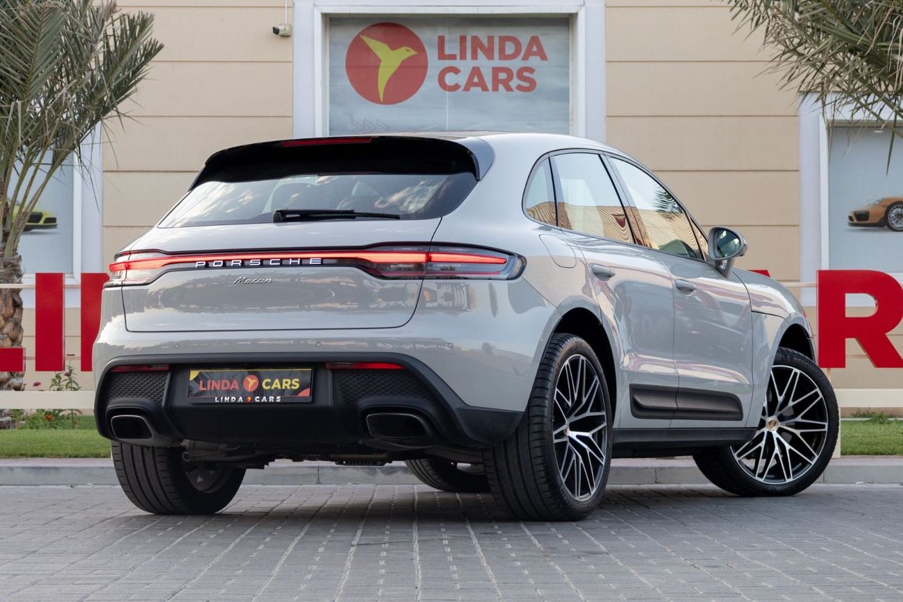 Porsche Macan Std 2.0L (252 HP) Porsche Macan 2024 GCC under Agency Warranty with Flexible Down-Payment.