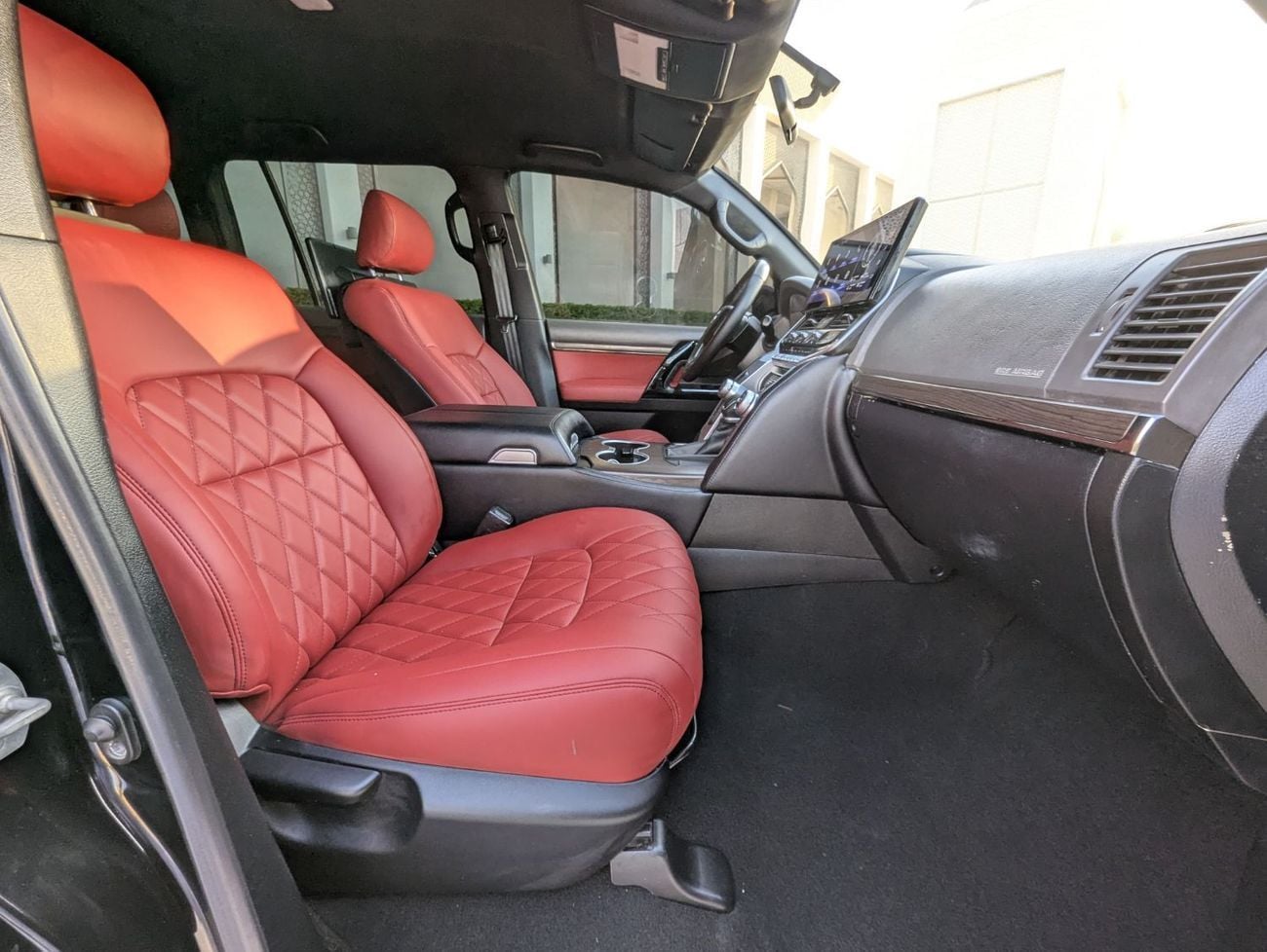 Toyota Land Cruiser  4.0L Completely Modified Exteriorly & Interiorly to 2025 model Year V6 1GR Petrol Engine Automat