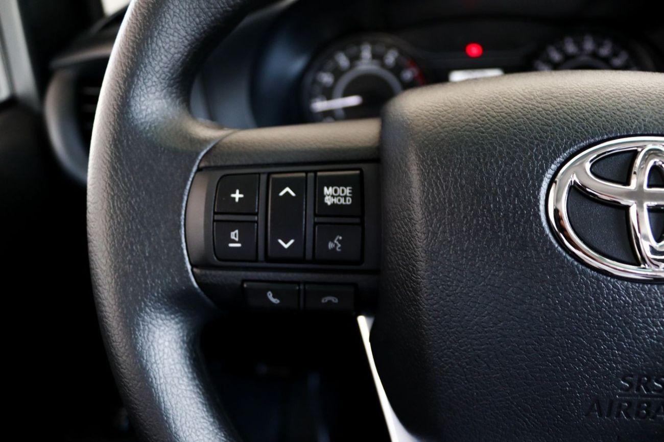 Toyota Hilux 2025 TOYOTA HILUX 2.7 4X4 AT **EXPORT ONLY**التصدير فقط خارج الخليج***