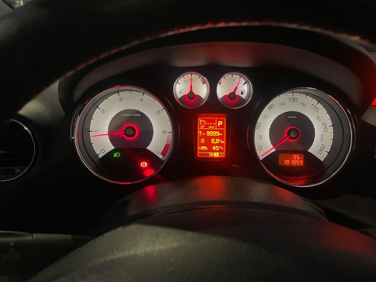 بيجو 308 Basic 1.6L