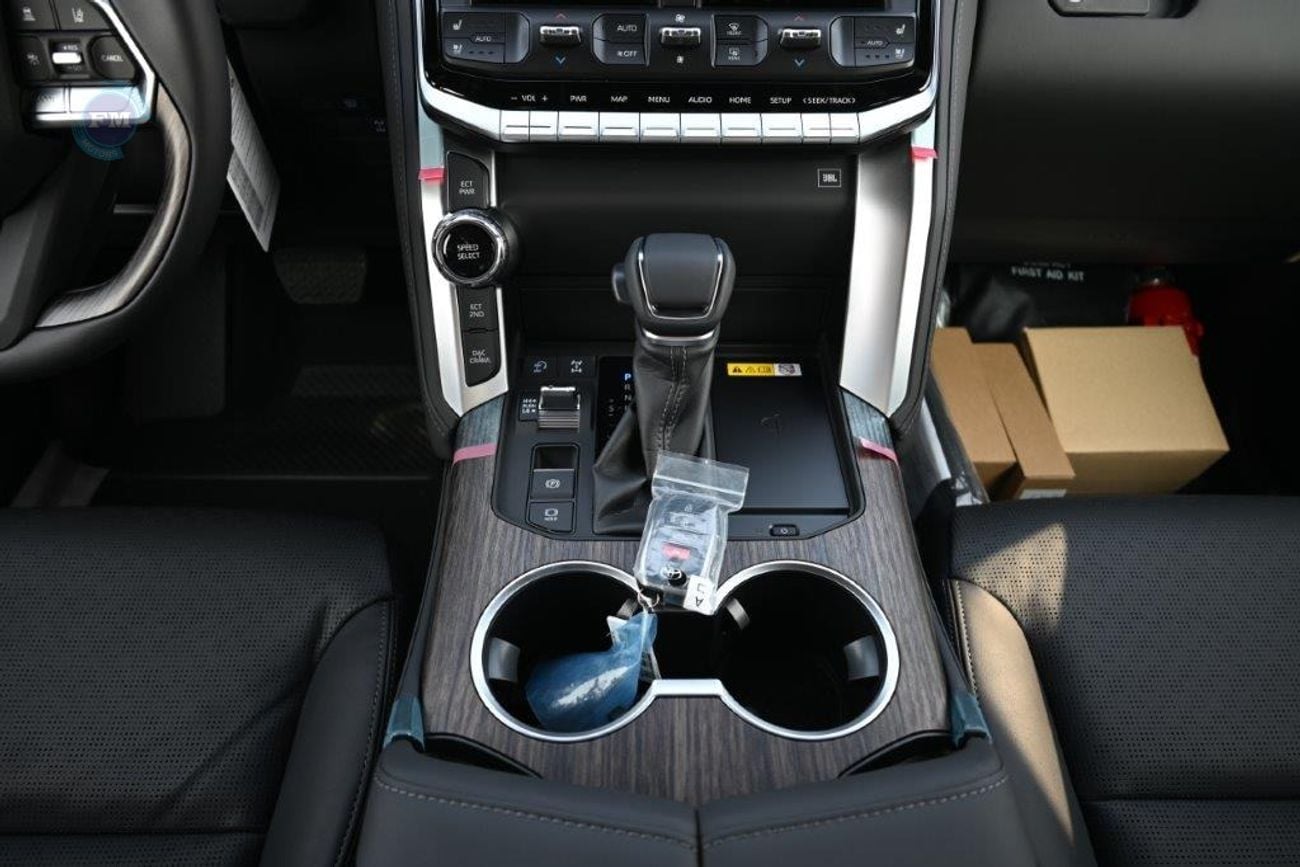 Toyota Land Cruiser 300 VXR 4.0L