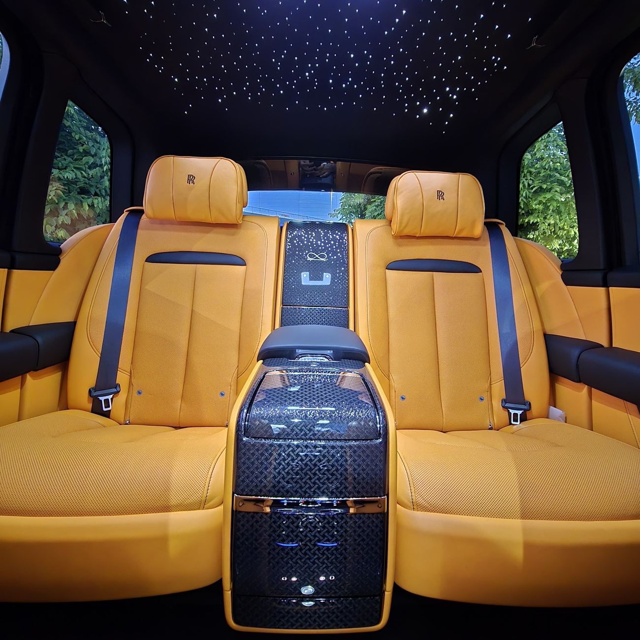 رولز رويس كولينان BLACKBADGE