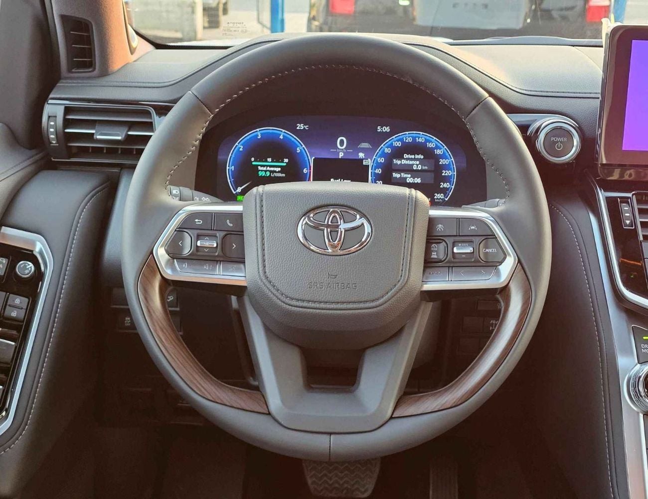 Toyota Land Cruiser VX HYBRID / 3.5L V6 PETROL / RADAR / BIG DVD / JBL SPKRS / LETAHER WITH MEMORY SEATS (CODE # VXH25)