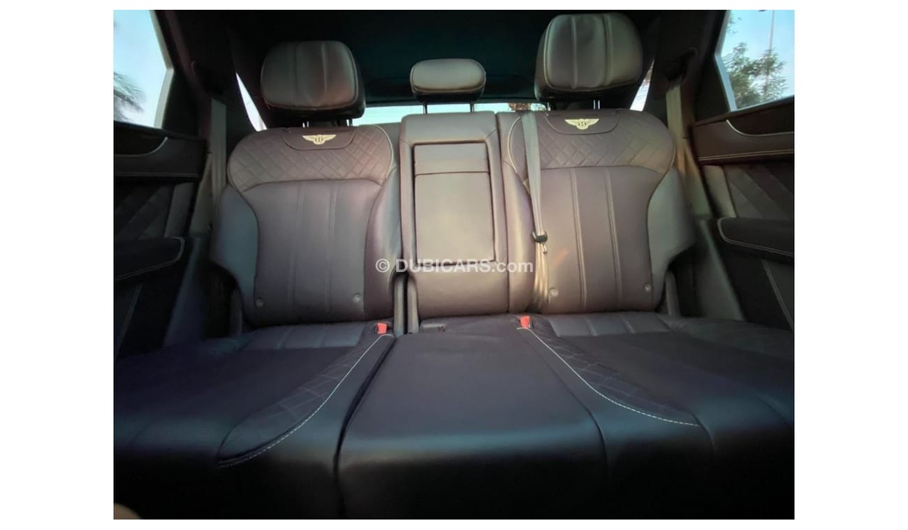 بنتلي بينتايجا سيجناتشر