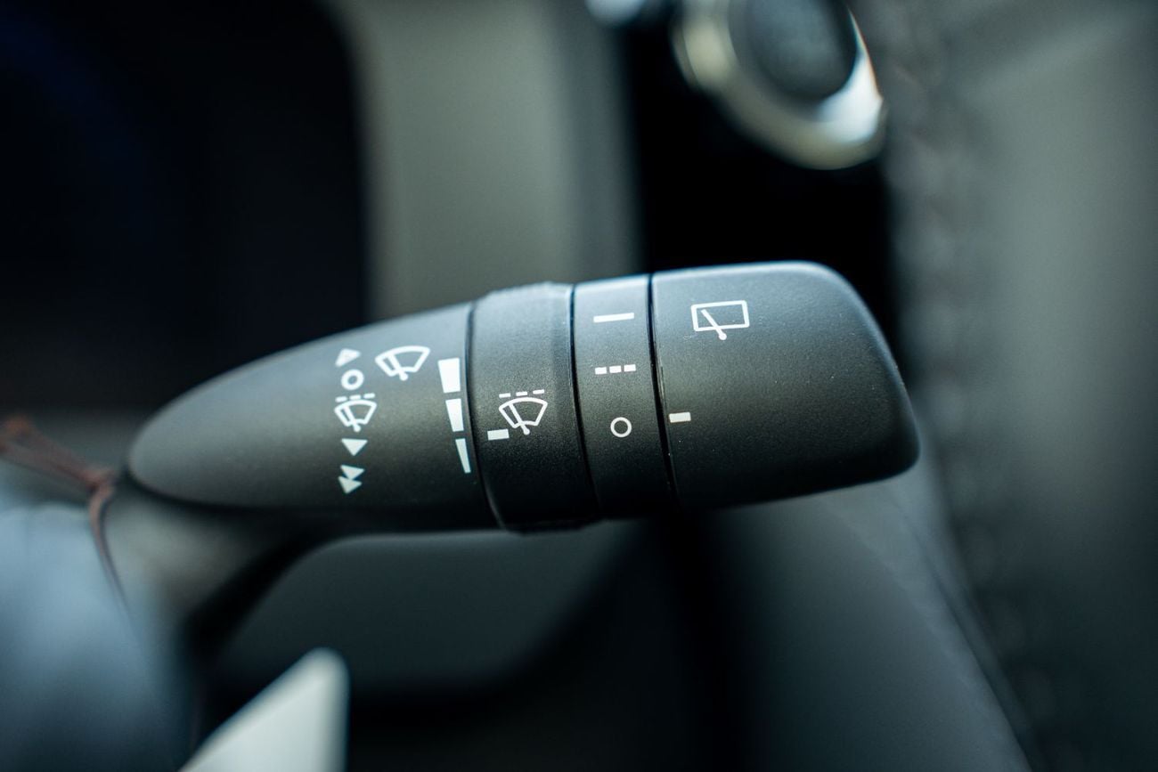 تويوتا لاند كروزر 2026 Toyota Land Cruiser GXR (4.0L V6)