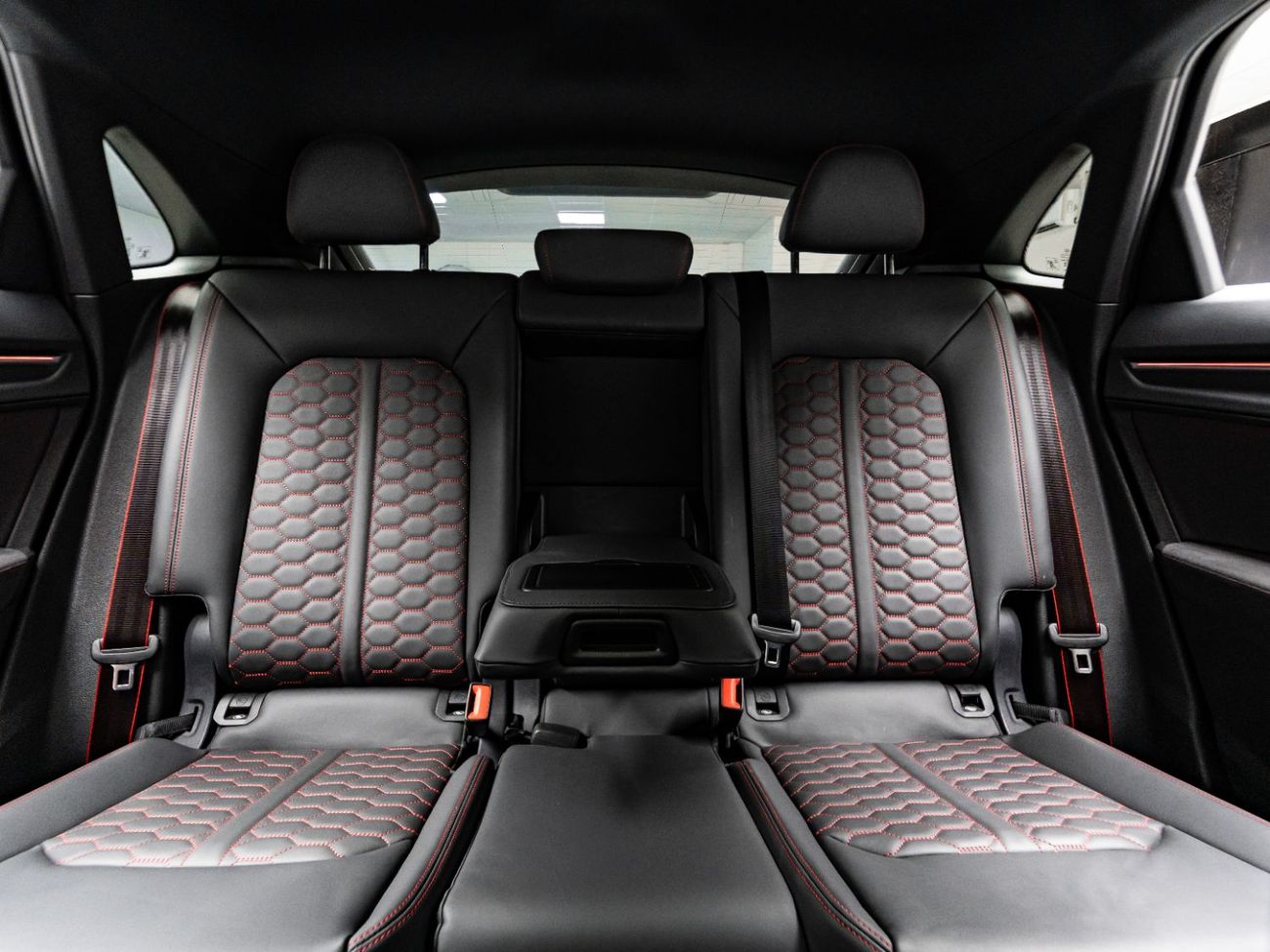 Audi RS Q3 Sportback TFSI quattro 2.5L 2024 Audi RSQ3, 2028 Audi Warranty + Service Contract, Low KMs, GCC