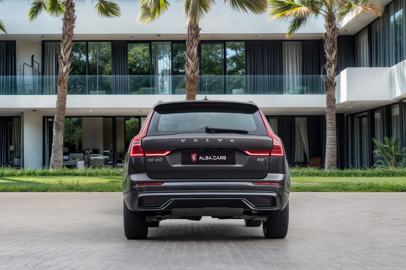 فولفو XC 60 B5 Ultimate Dark Volvo XC60 B5 Ultimate Dark