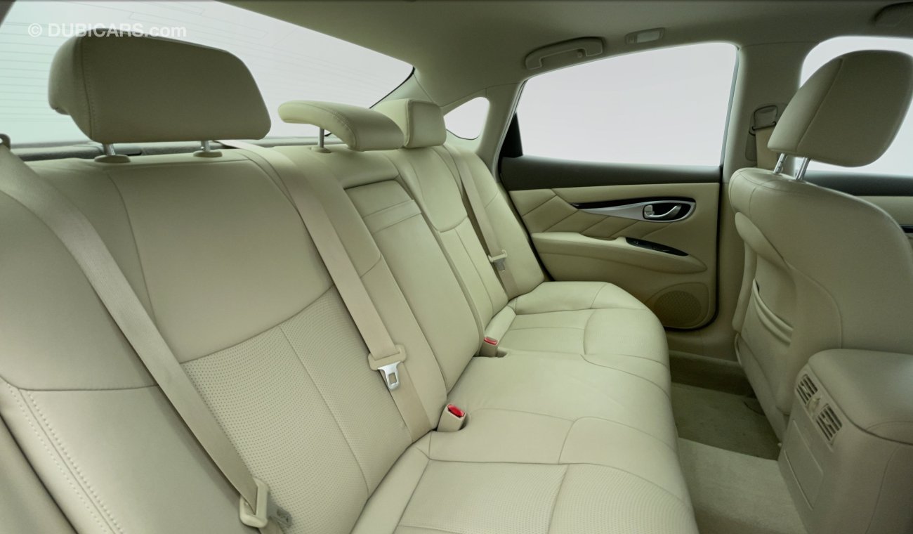 Infiniti Q70 Luxury 3,700