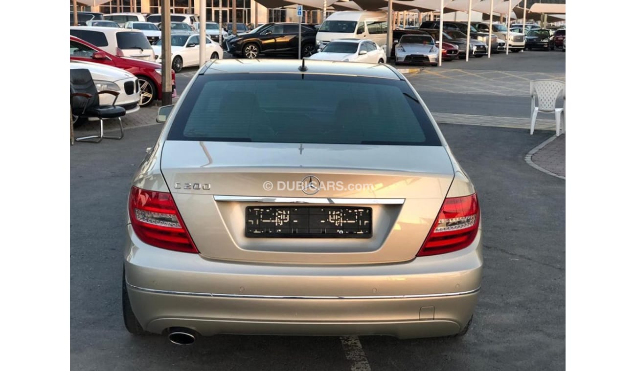 Mercedes-Benz C 250 Mercedes benz C250 model 2012 GCC car prefect condition full option sun roof leather seats back came