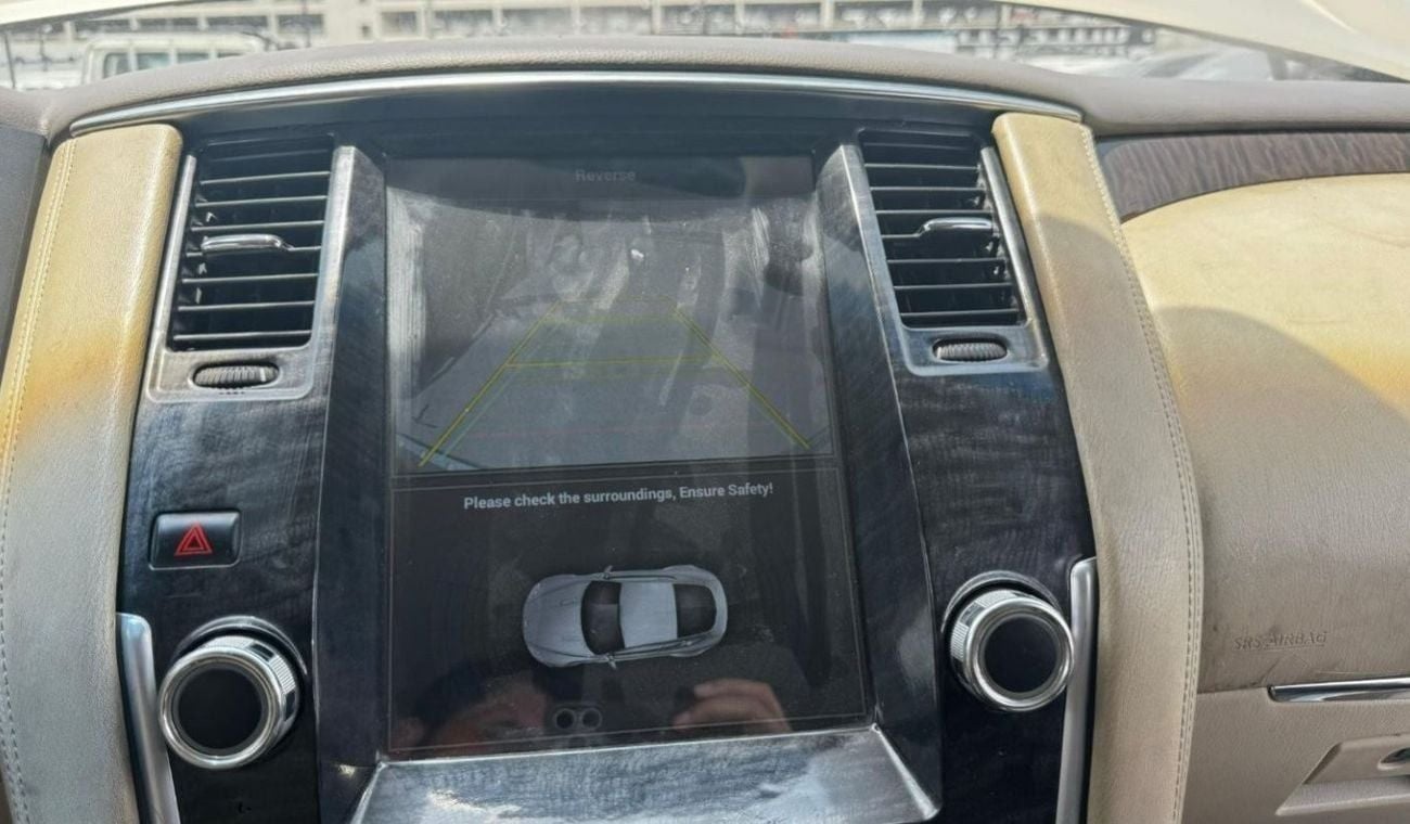 نيسان باترول Petrol 5.6 Liter Hand Drive Full Option only for export available