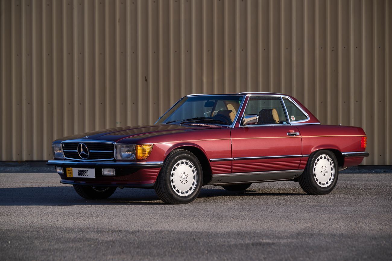 Mercedes-Benz SL 560 - 23,000 Original Kilometres