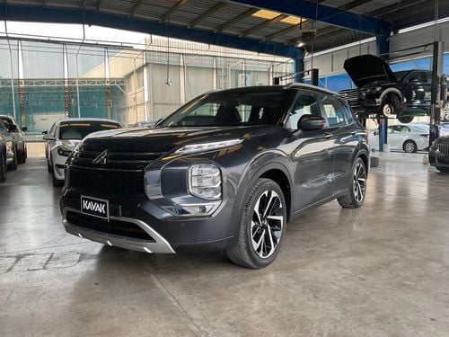 Mitsubishi Outlander Highline + Synthetic leather | Guaranteed Warranty | 0 Down Payment