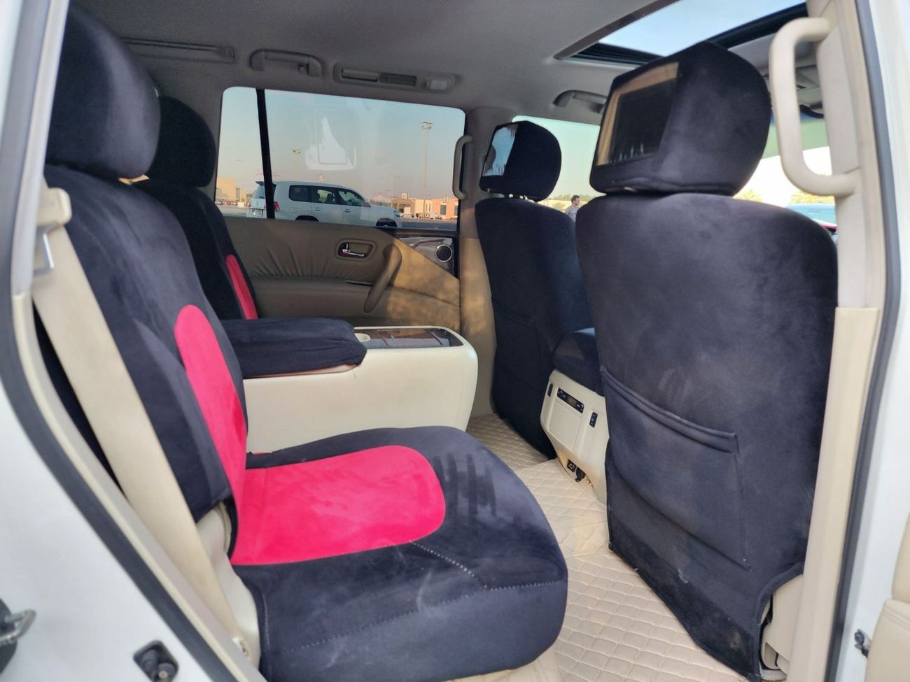 Infiniti QX56